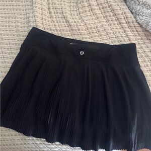 Lululemon Athletica Black Pleated Skater Mini Skirt